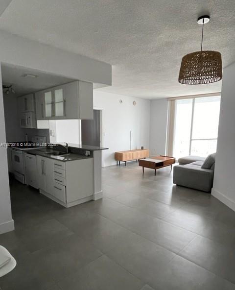 image 1800 Biscayne Plaza Condo5