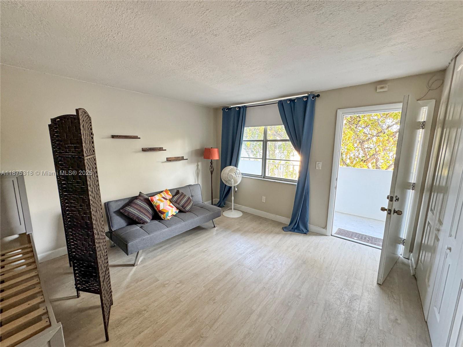 631 Jefferson Ave #302