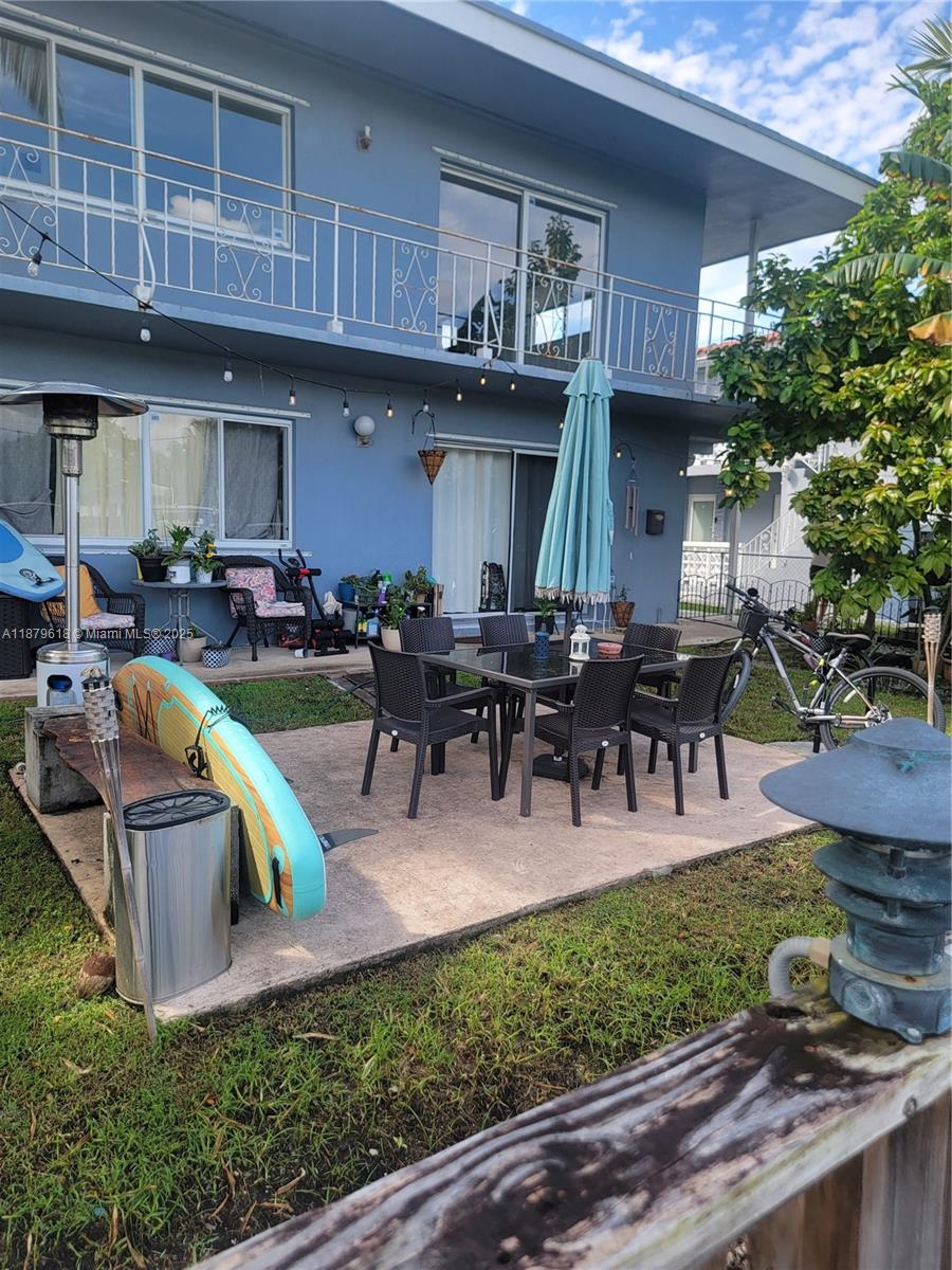 2033 Calais Dr #5