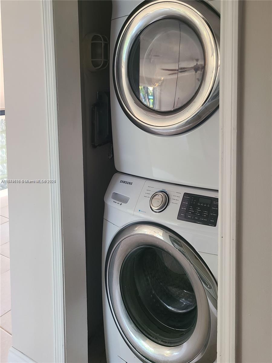 2033 Calais Dr #5 Miami Beach, FL 33141