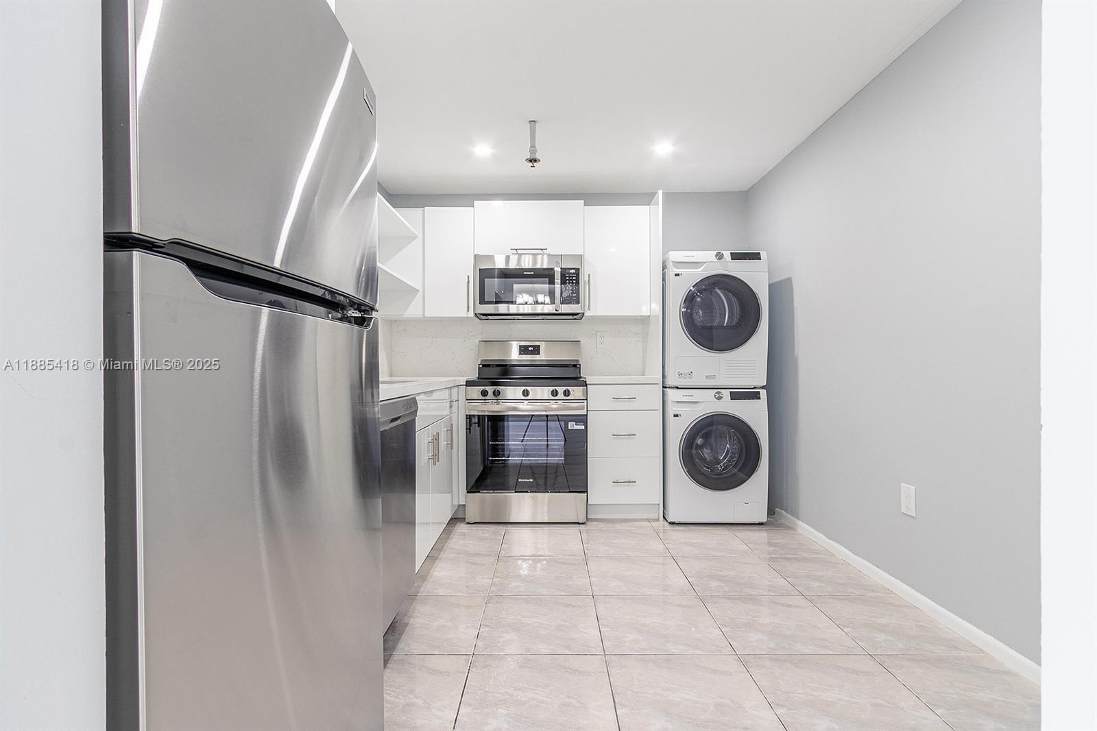 image Winston Towers 600 Condo5