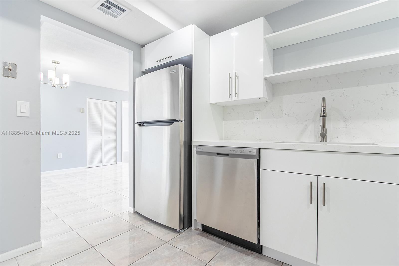 image Winston Towers 600 Condo7