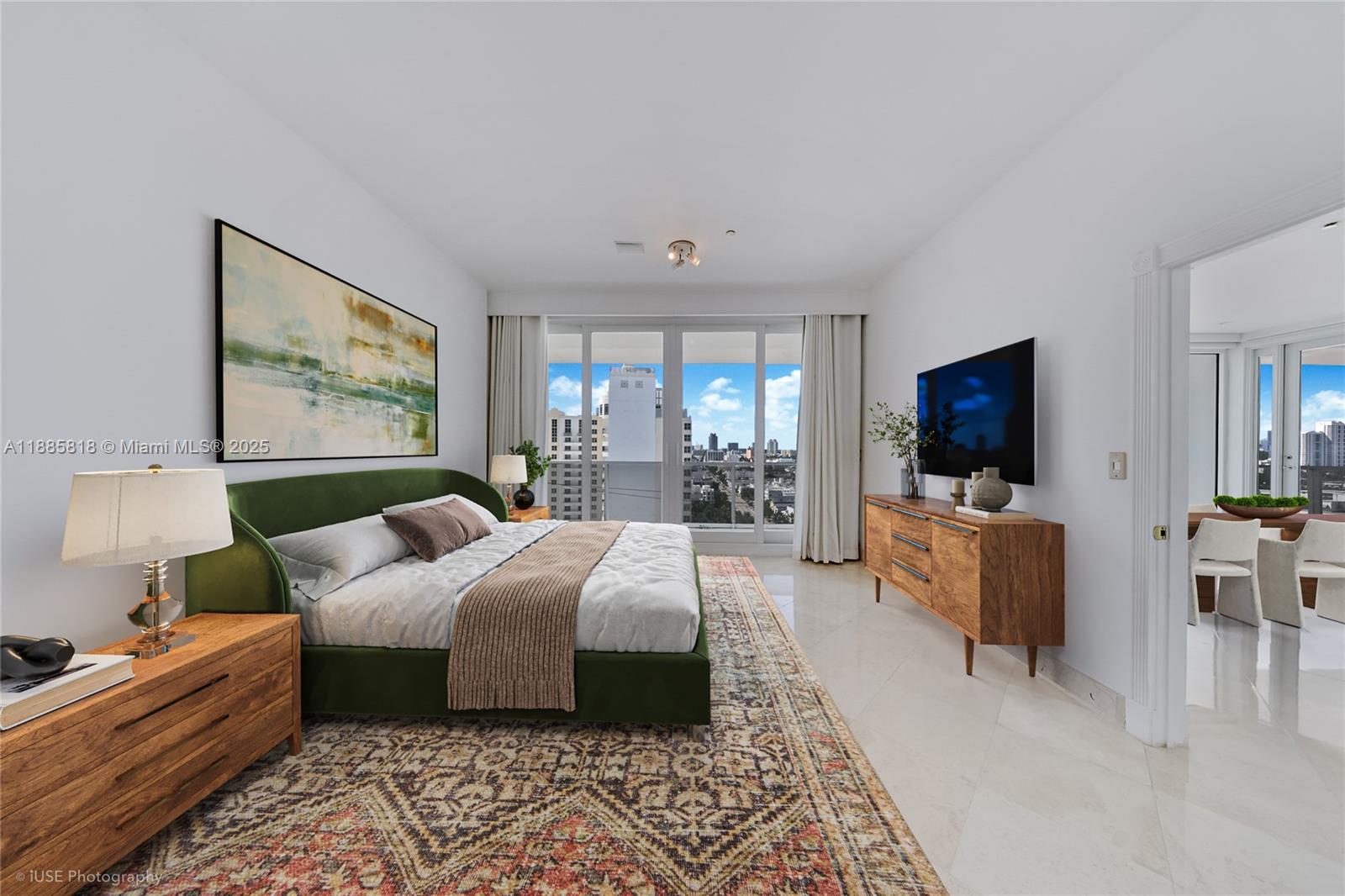 100 Lincoln Rd #PH12 Miami Beach, FL 33139