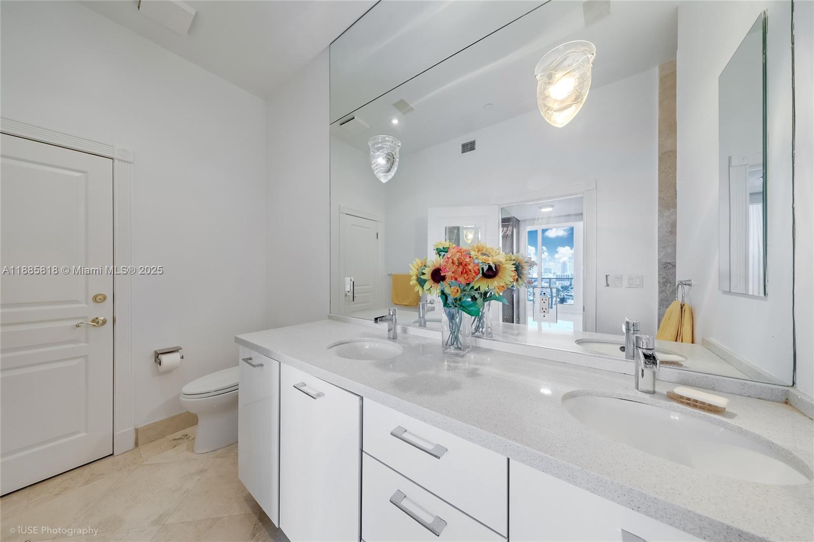 100 Lincoln Rd #PH12 Miami Beach, FL 33139