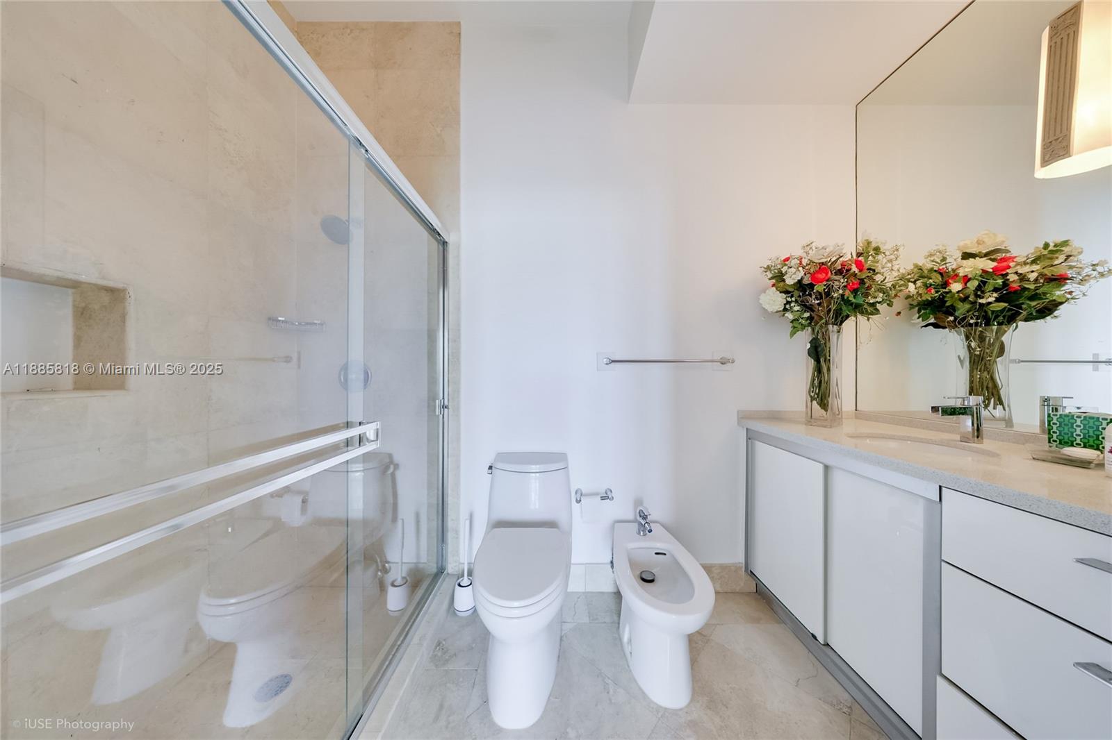 100 Lincoln Rd #PH12 Miami Beach, FL 33139