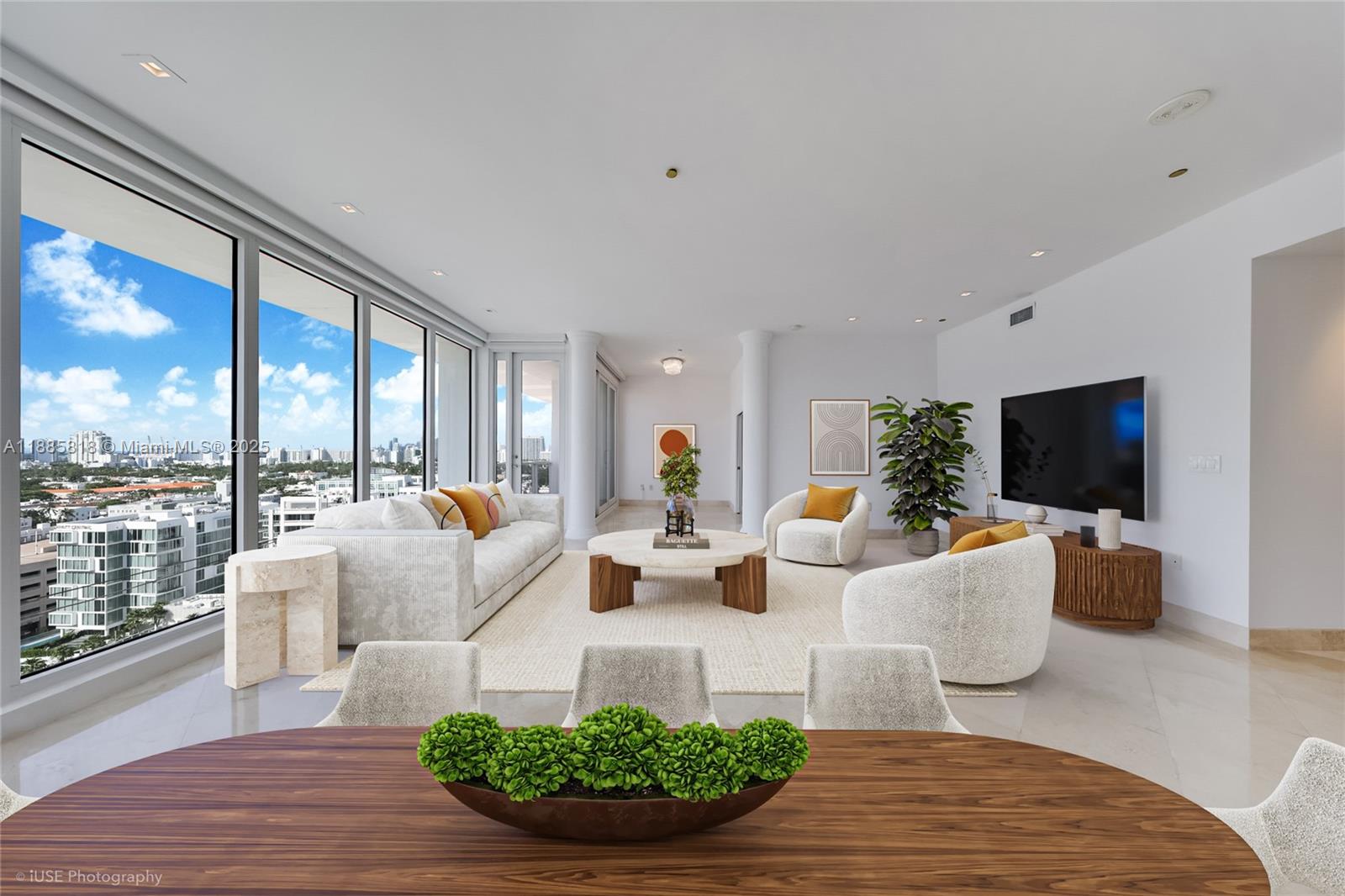 100 Lincoln Rd #PH12 Miami Beach, FL 33139