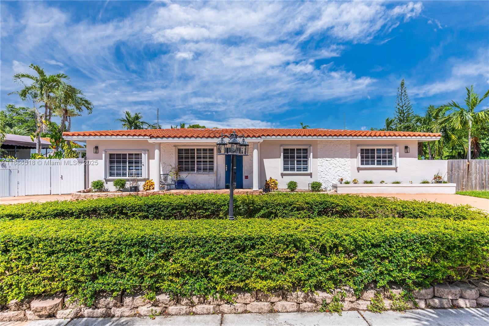 9901 SW 35th Ter