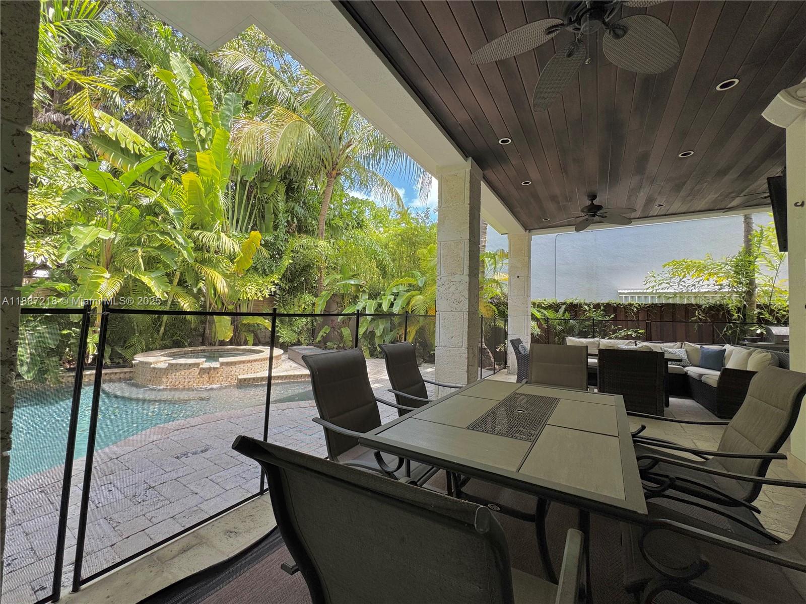 2561 Trapp Ave Miami, FL 33133