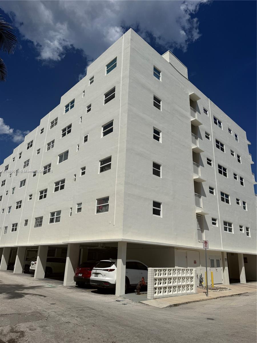 901 S Surf Rd #306