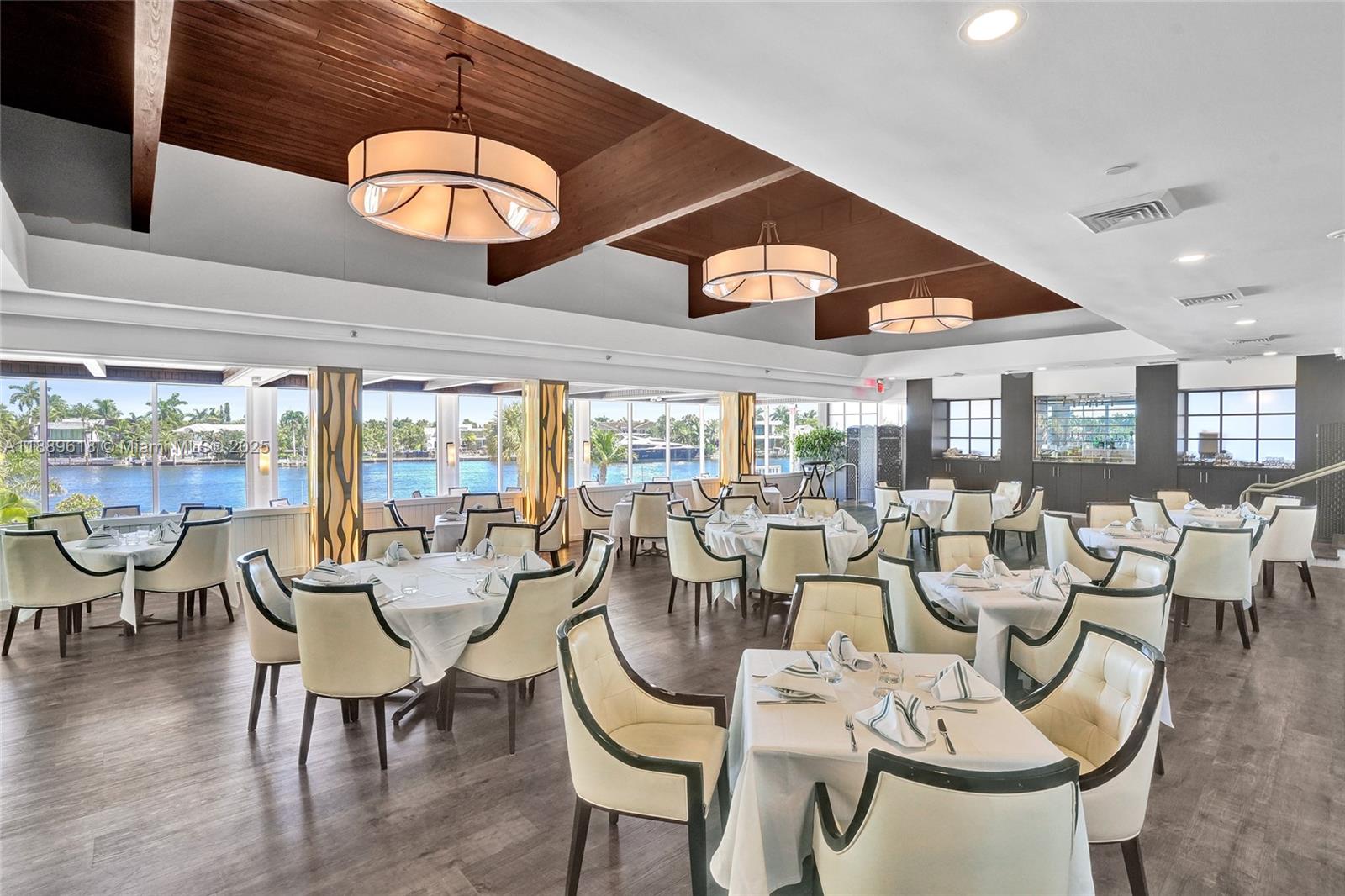 image Hamptons West56