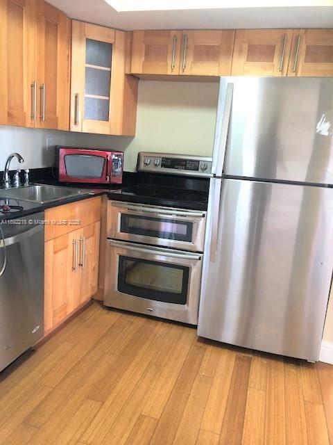 2715 Tigertail Ave #403 Coconut Grove, FL 33133