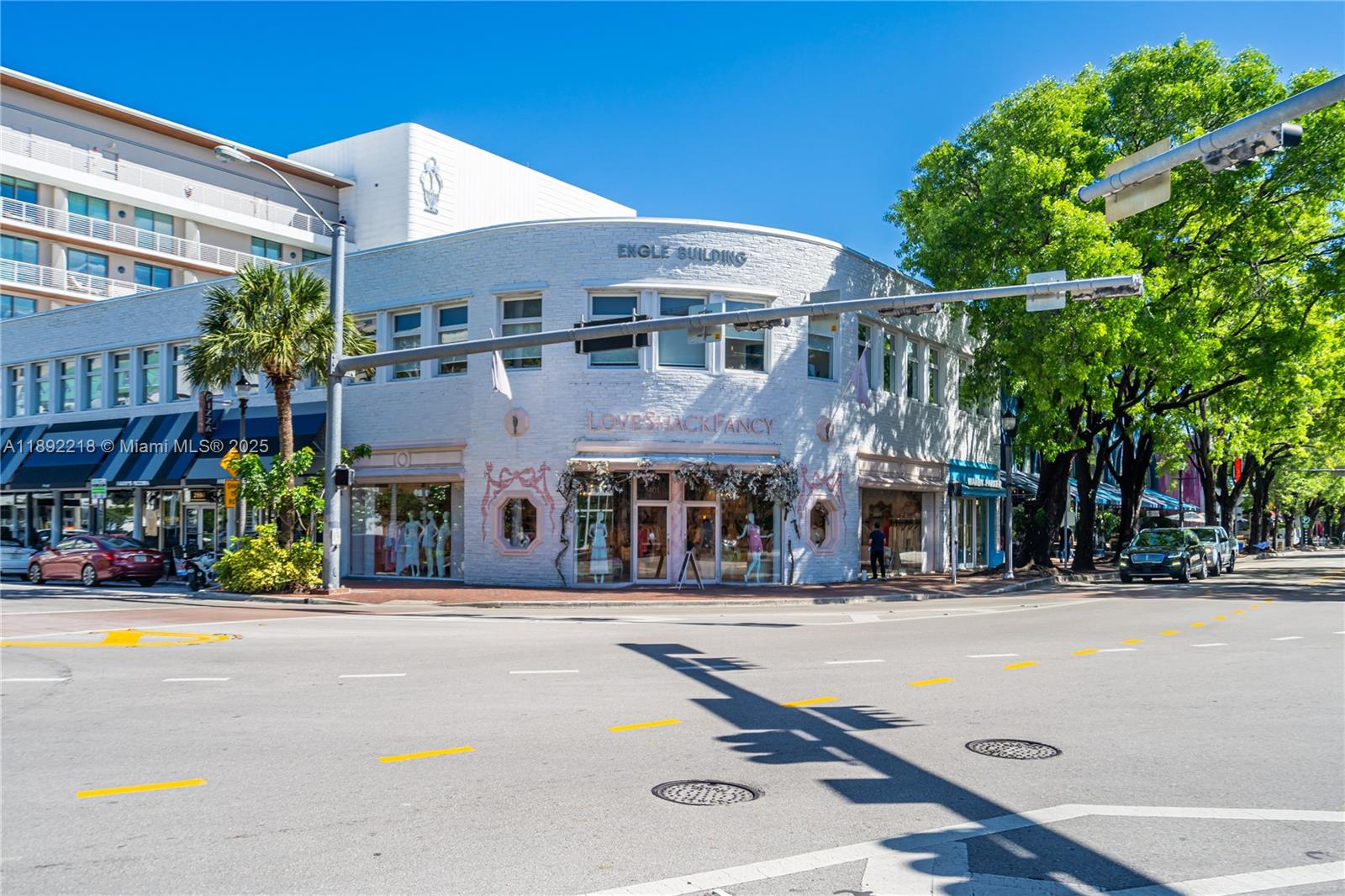 2715 Tigertail Ave #403 Coconut Grove, FL 33133