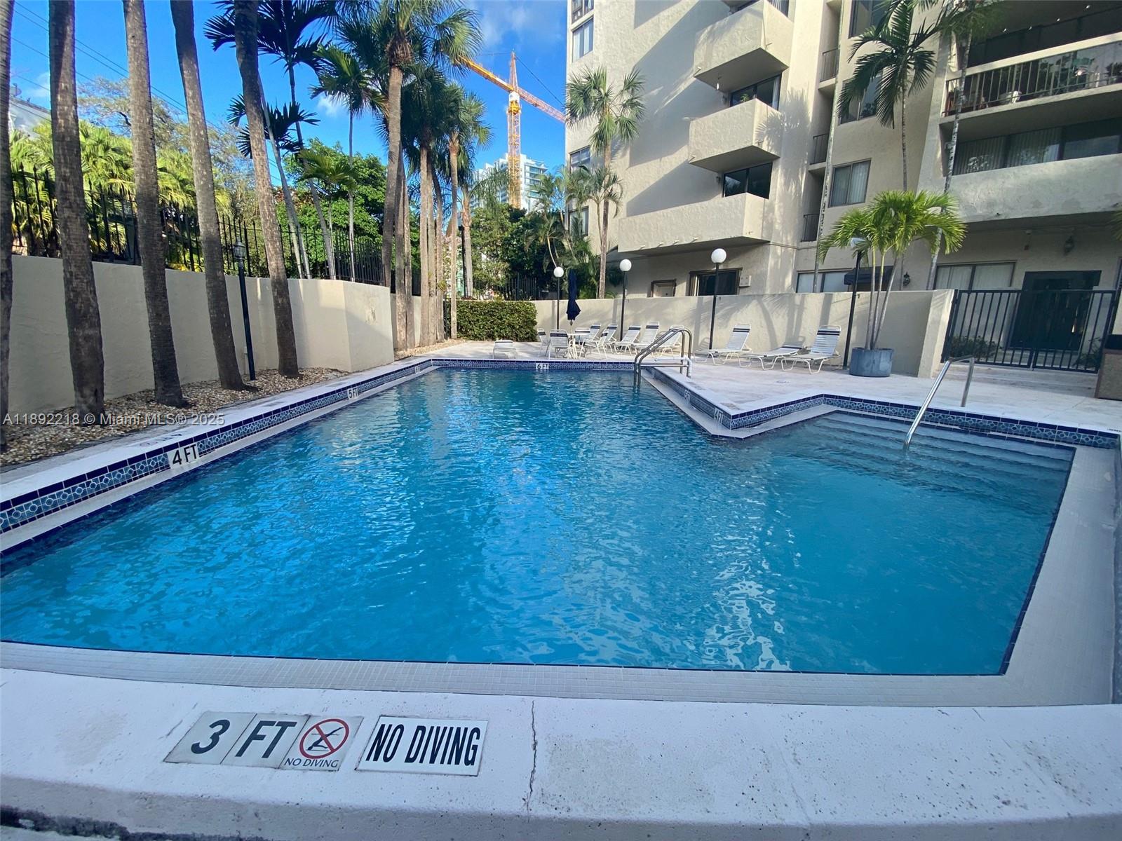 2715 Tigertail Ave #403 Coconut Grove, FL 33133