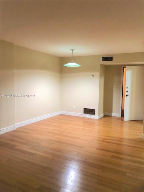 2715 Tigertail Ave #403 Coconut Grove, FL 33133