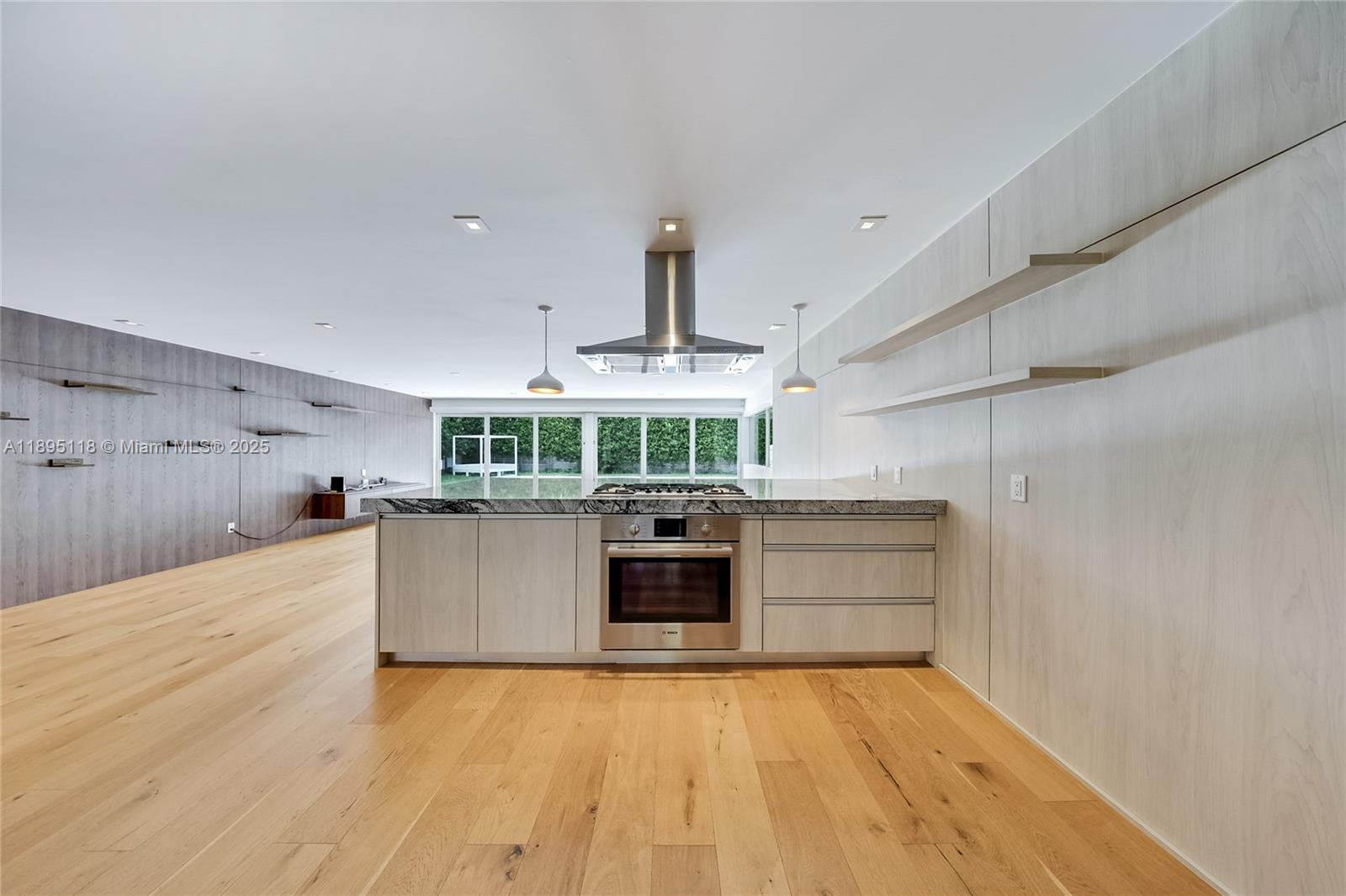 5244 Alton Rd Miami Beach, FL 33140