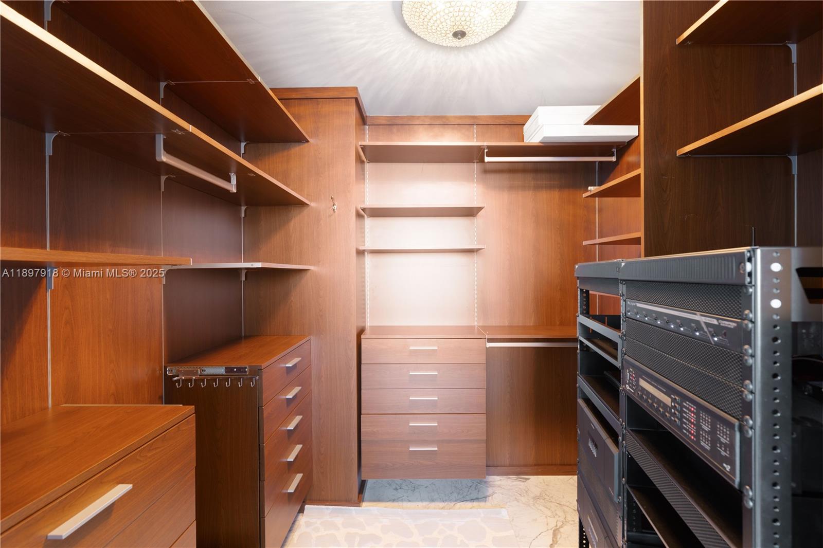 image Trump Palace Condo8