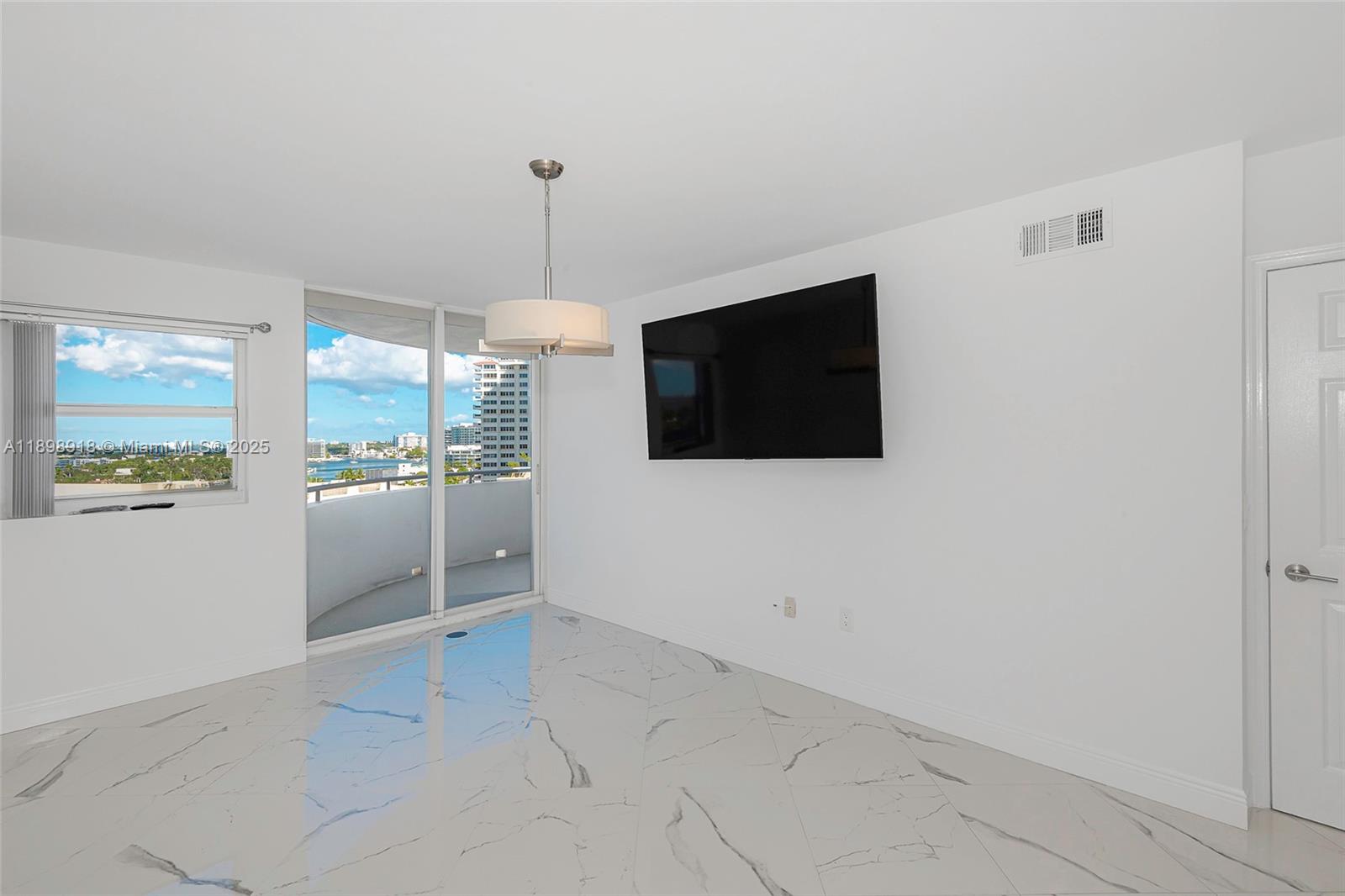 image La Gorce Palace Condo45