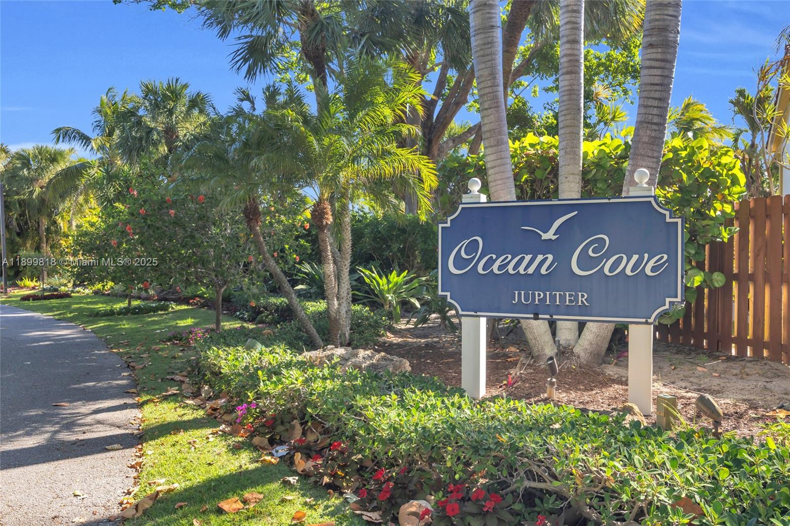 112 Ocean Cv Dr Jupiter, FL 33477