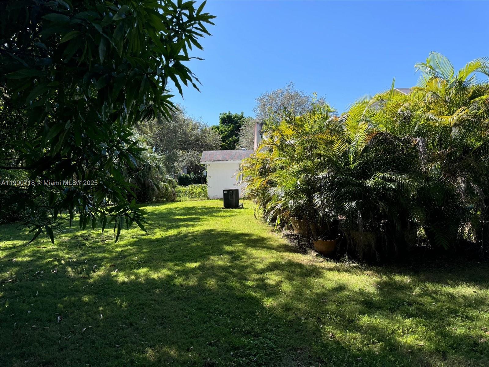 5345 SW 84th St Miami, FL 33143 5345 SW 84th St Miami, FL 33143