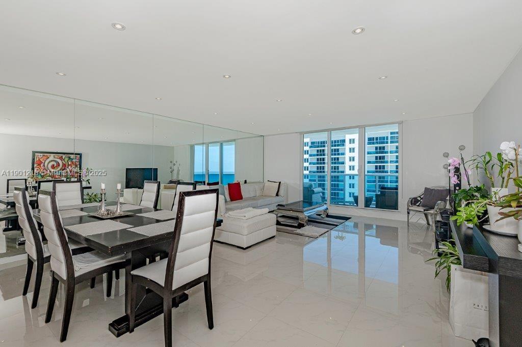 2301 Collins Ave #1210