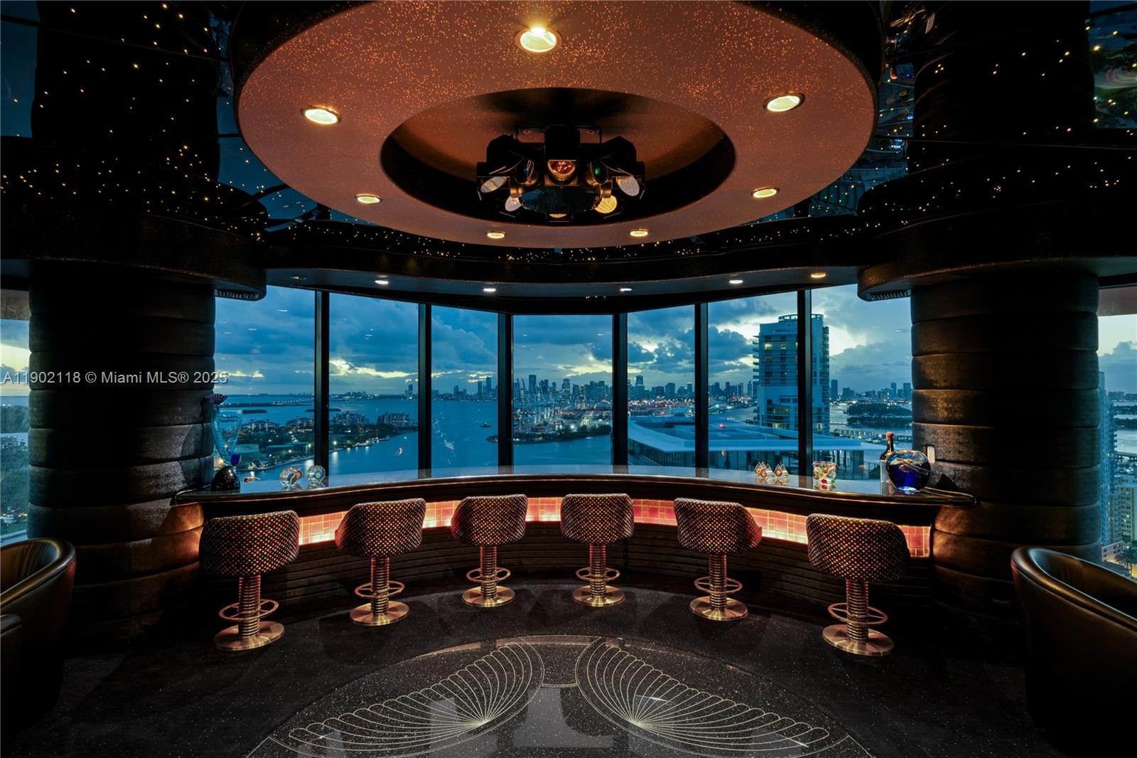 300 S Pointe Dr #TH 3103 Miami Beach, FL 33139