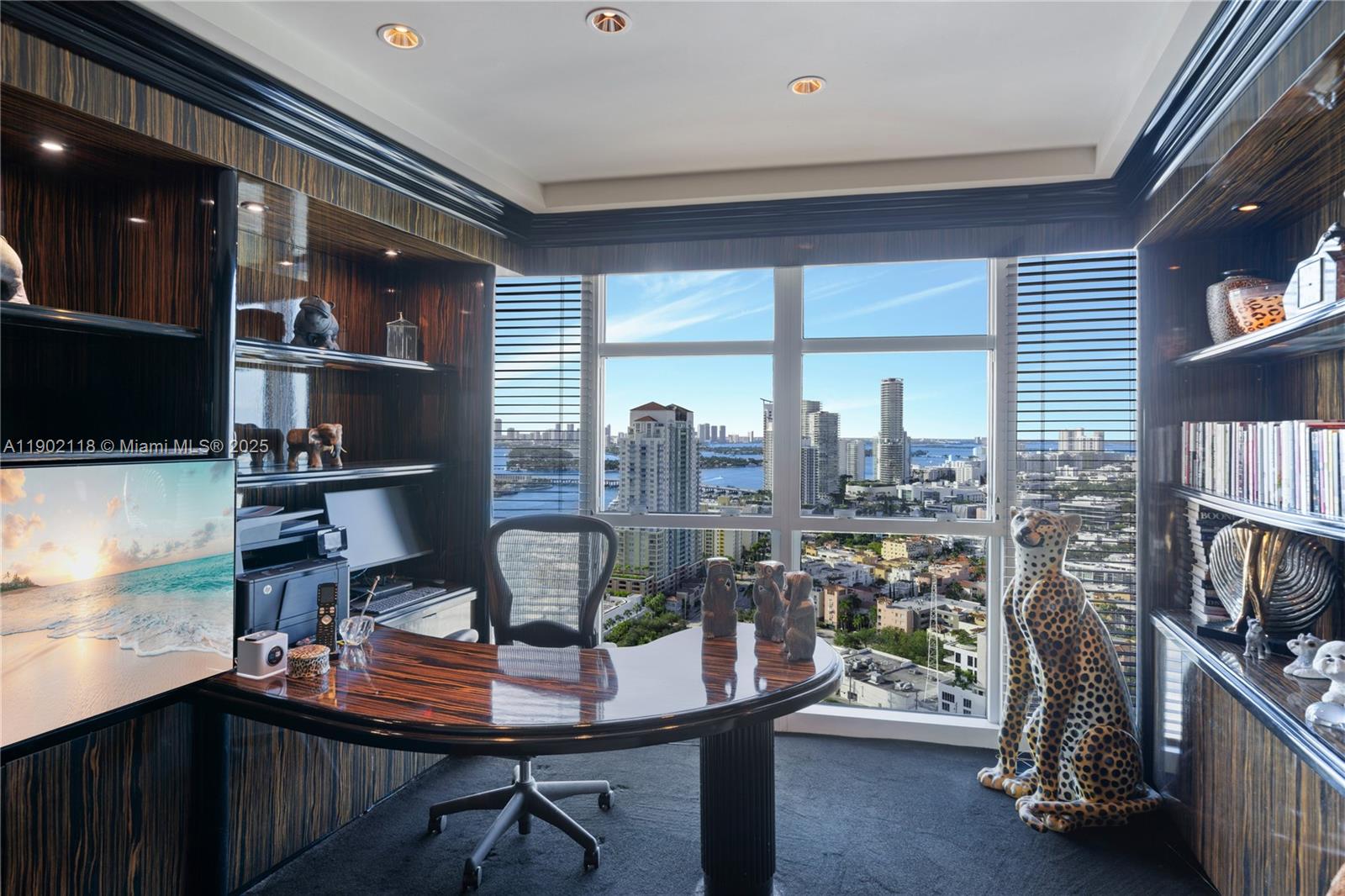 300 S Pointe Dr #TH 3103 Miami Beach, FL 33139