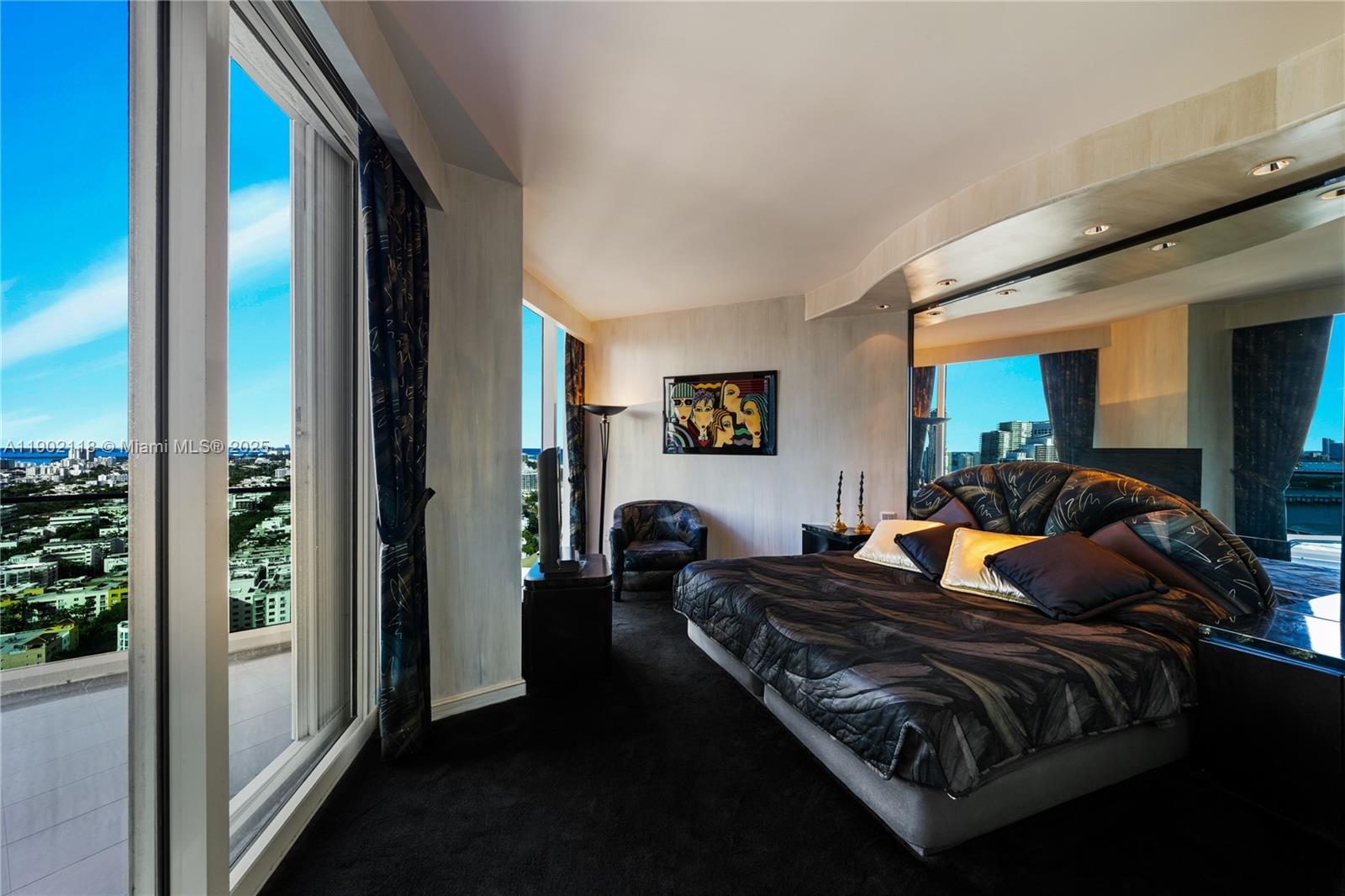 300 S Pointe Dr #TH 3103 Miami Beach, FL 33139