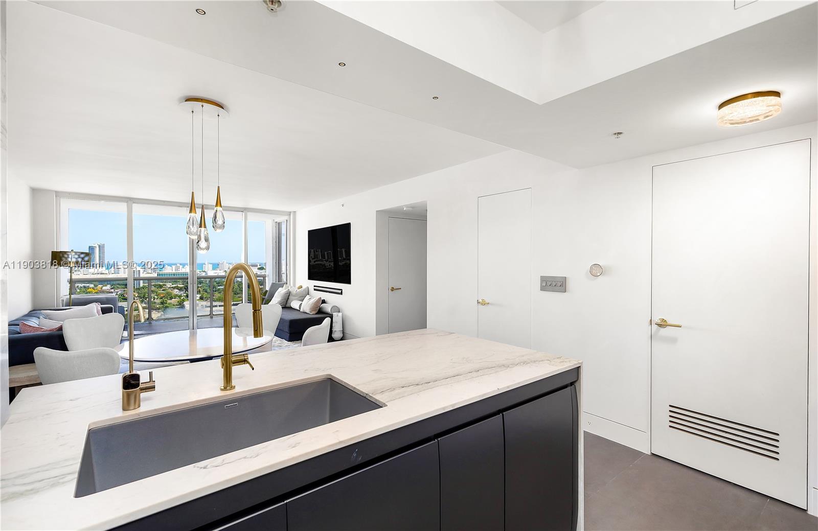 image Sunset Harbour11