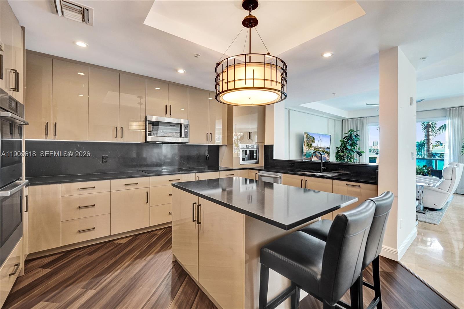 516 Hendricks Isle #2C Fort Lauderdale, FL 33301