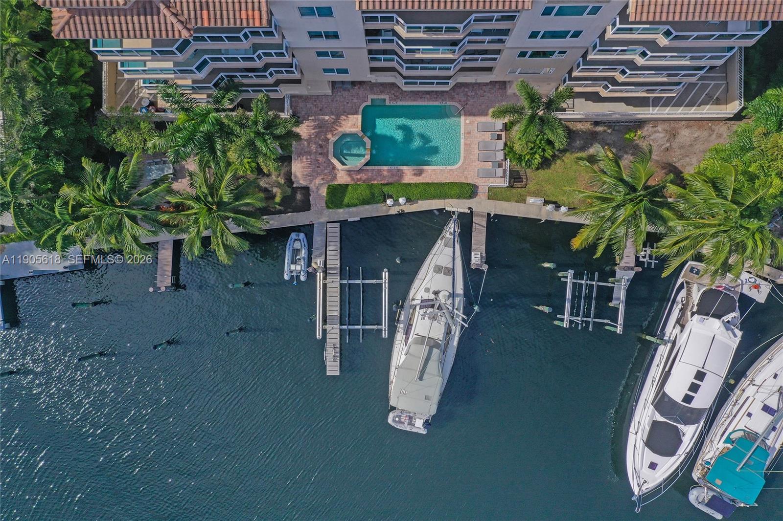 516 Hendricks Isle #2C Fort Lauderdale, FL 33301