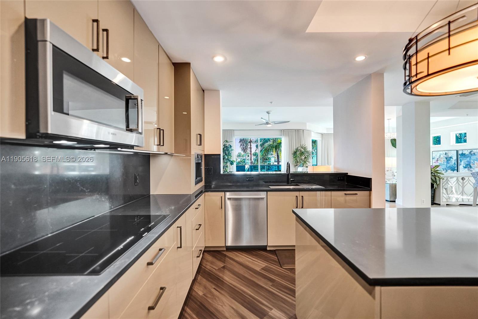 516 Hendricks Isle #2C Fort Lauderdale, FL 33301