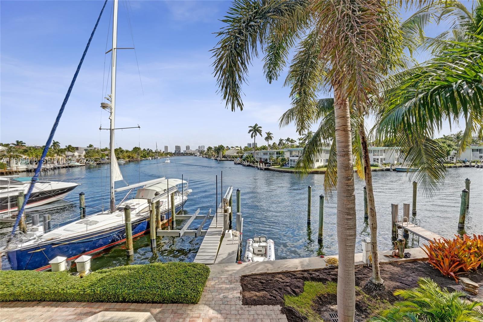 516 Hendricks Isle #2C Fort Lauderdale, FL 33301