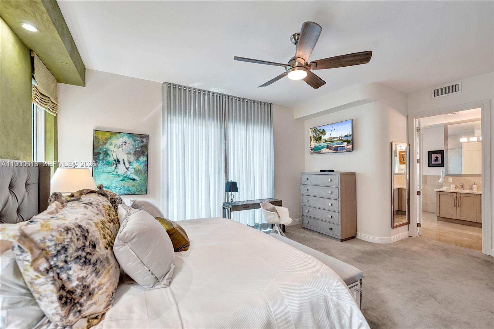 516 Hendricks Isle #2C Fort Lauderdale, FL 33301