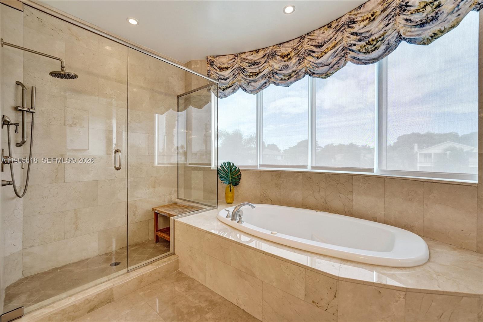 516 Hendricks Isle #2C Fort Lauderdale, FL 33301