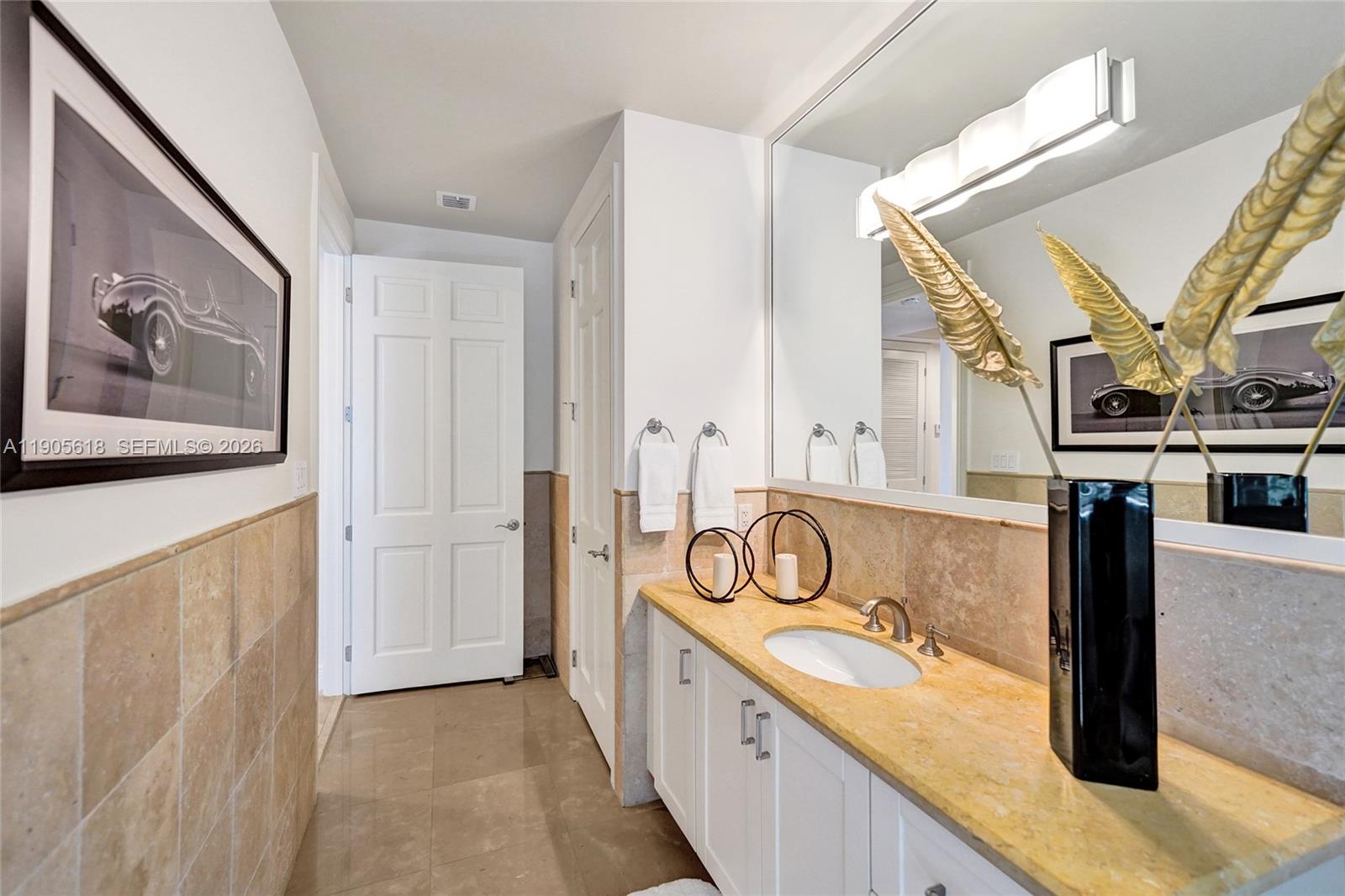 516 Hendricks Isle #2C Fort Lauderdale, FL 33301