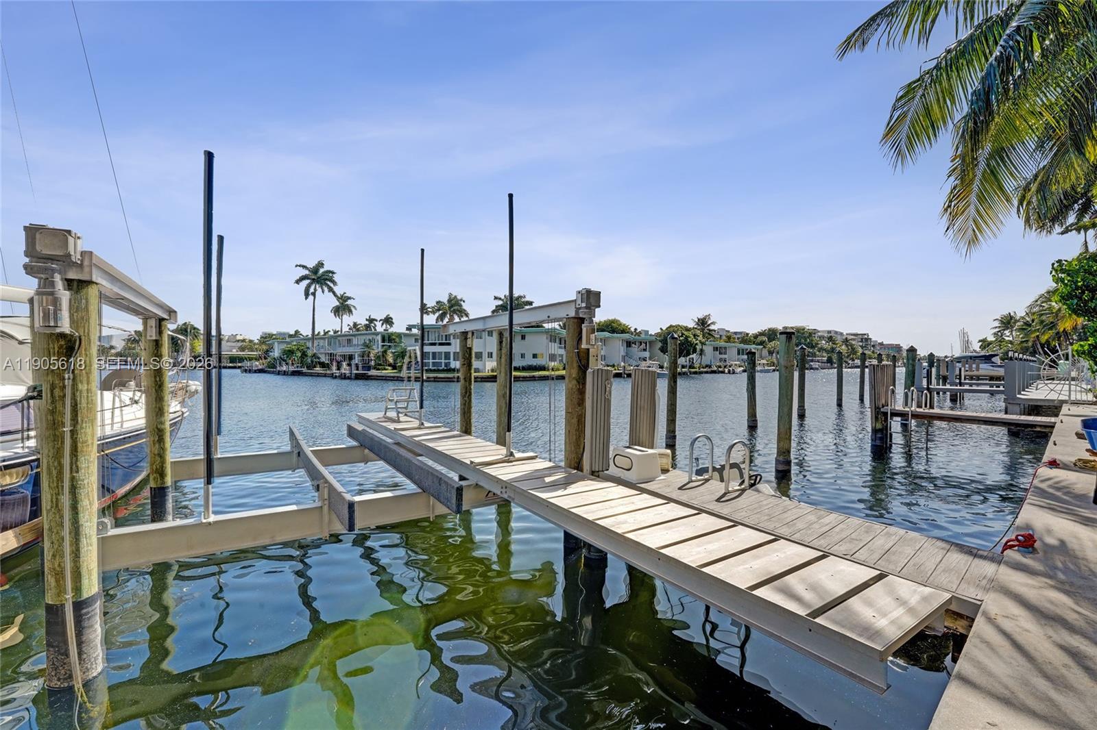 516 Hendricks Isle #2C Fort Lauderdale, FL 33301