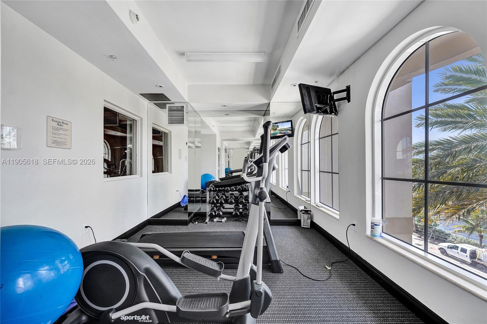 516 Hendricks Isle #2C Fort Lauderdale, FL 33301