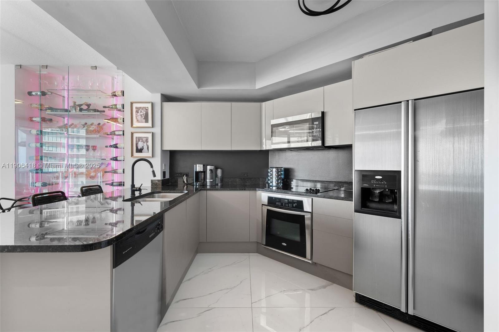 image Platinum Condominium11