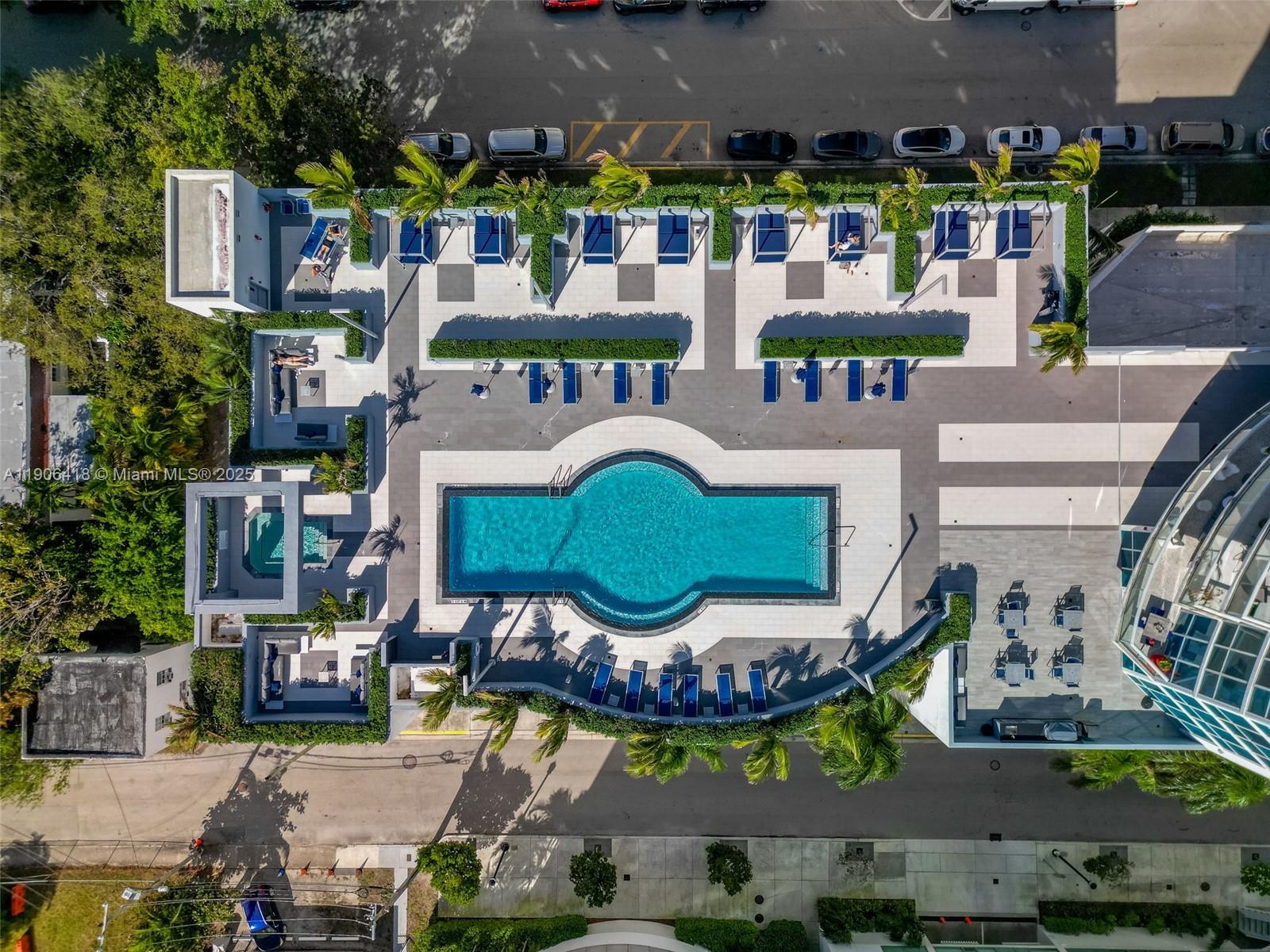 image Platinum Condominium19