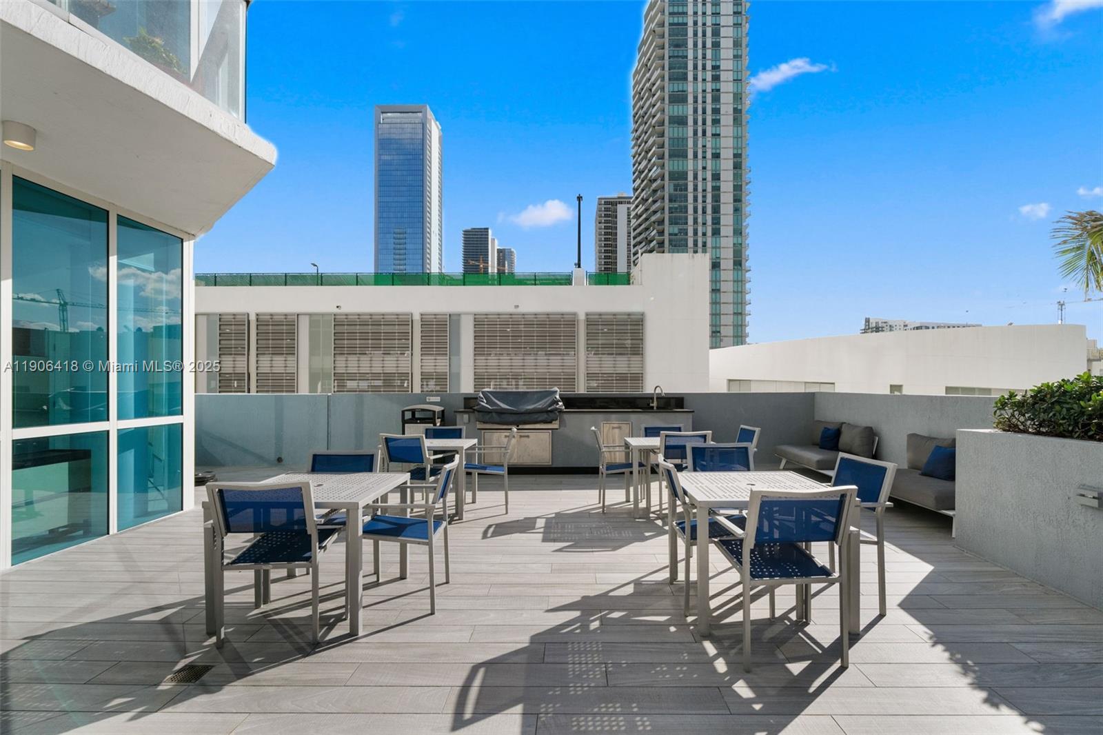 image Platinum Condominium21