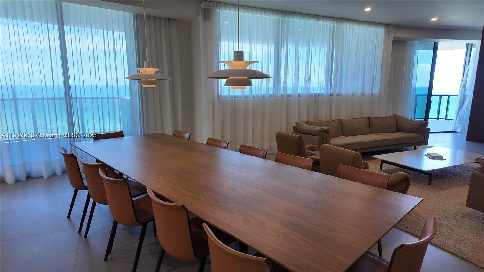 image Porsche Design24