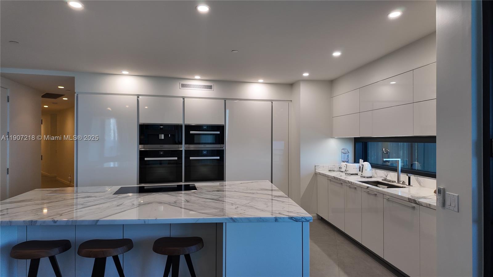 image Porsche Design4