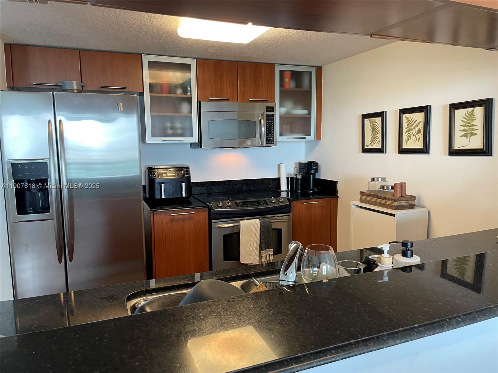 1800 N Bayshore Dr #2106