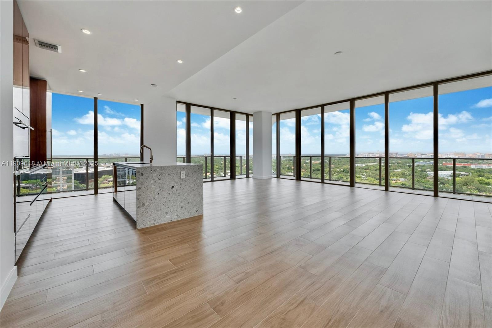 2678 Tigertail Ave #1501 Miami, FL 33133