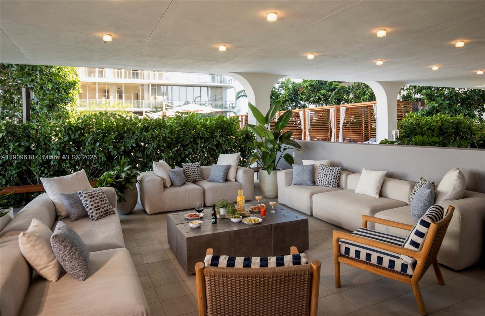 2678 Tigertail Ave #1501 Miami, FL 33133