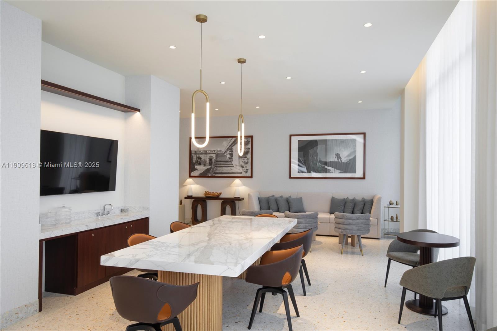 2678 Tigertail Ave #1501 Miami, FL 33133