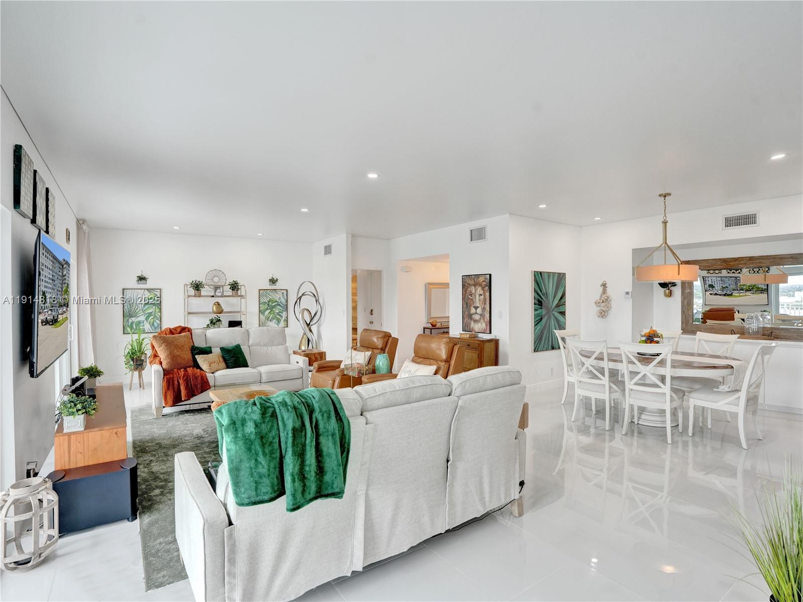 3800 Hillcrest Dr #1204