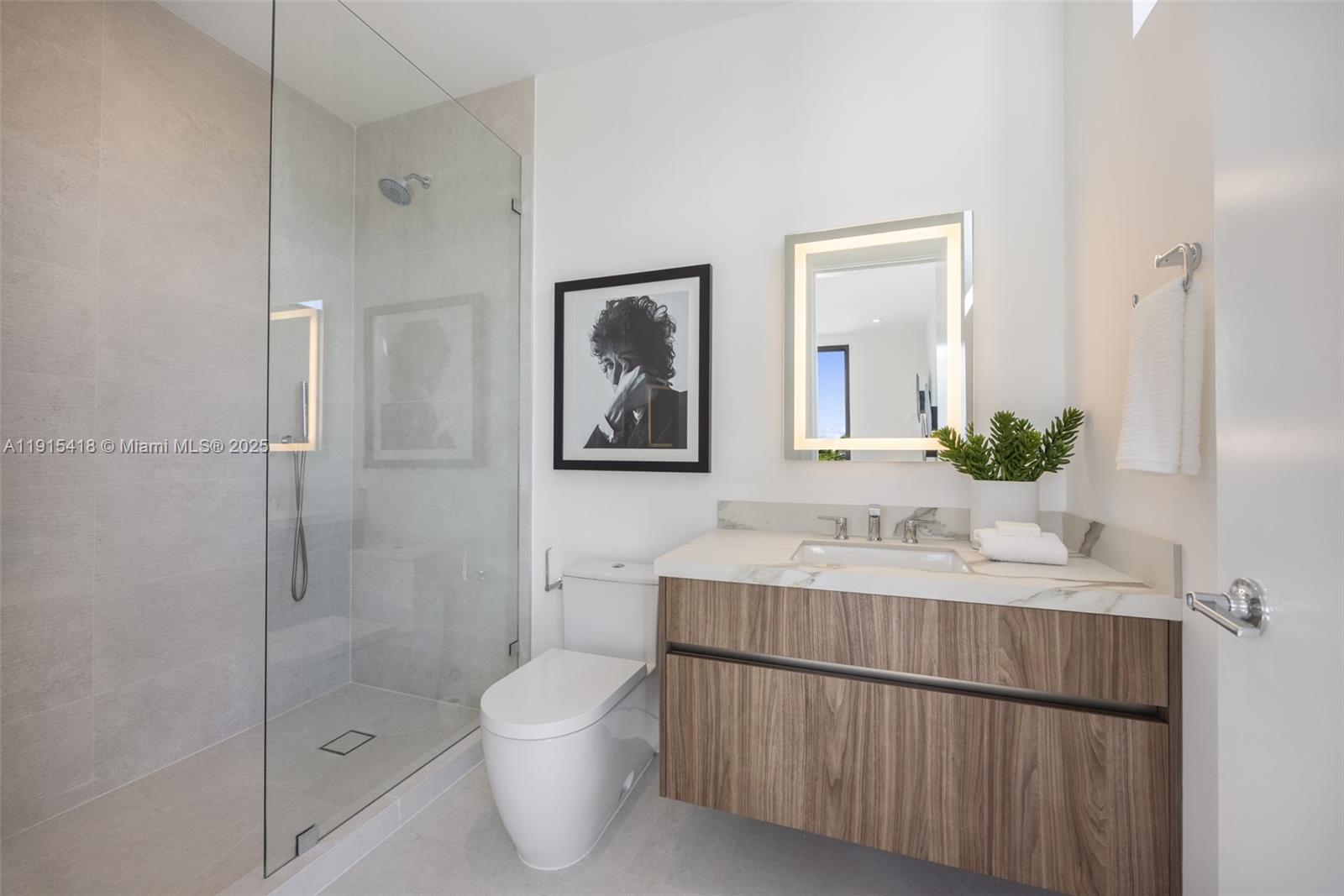 86 SW 28th Rd #7 Miami, FL 33129