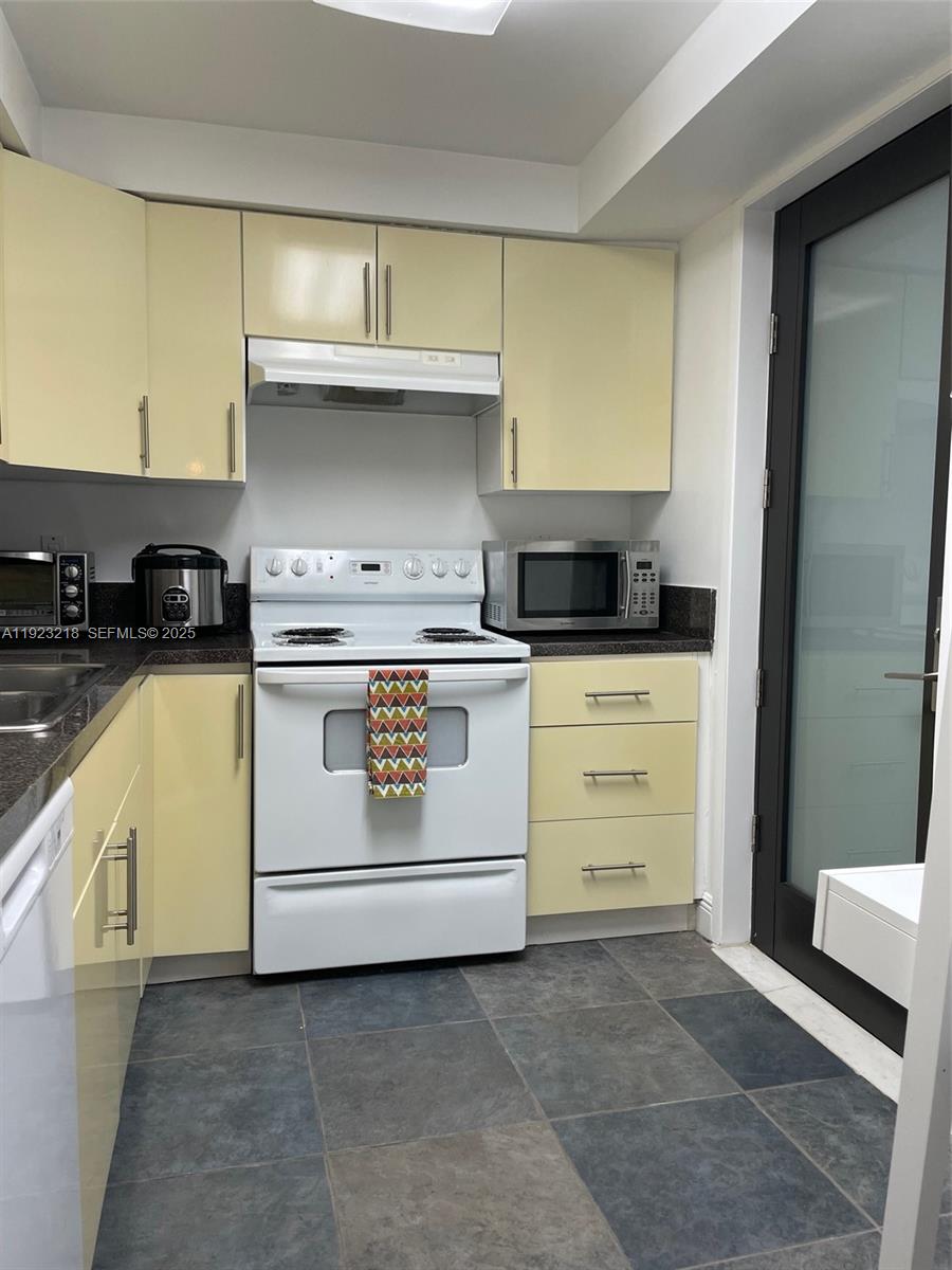 Undisclosed Address Hallandale Beach, FL 33009