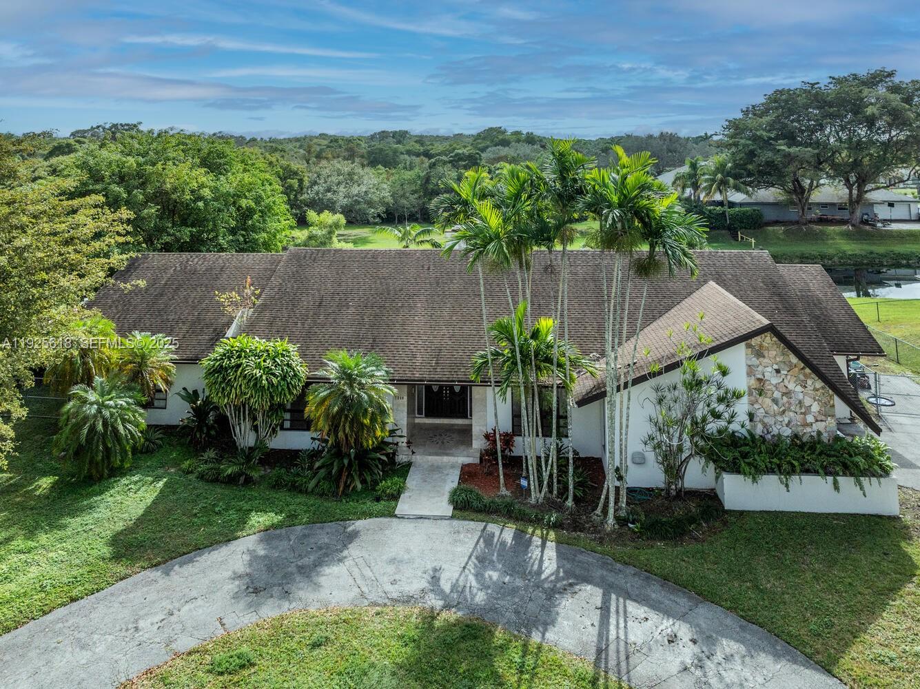 7860 SW 173rd Ter Palmetto Bay, FL 33157